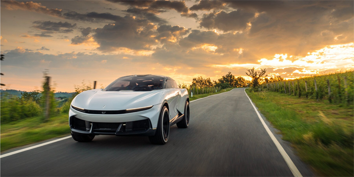 設(shè)計資訊｜賓尼法利納汽車公司推出配備全景玻璃車頂?shù)碾妱雍廊A車“PURA